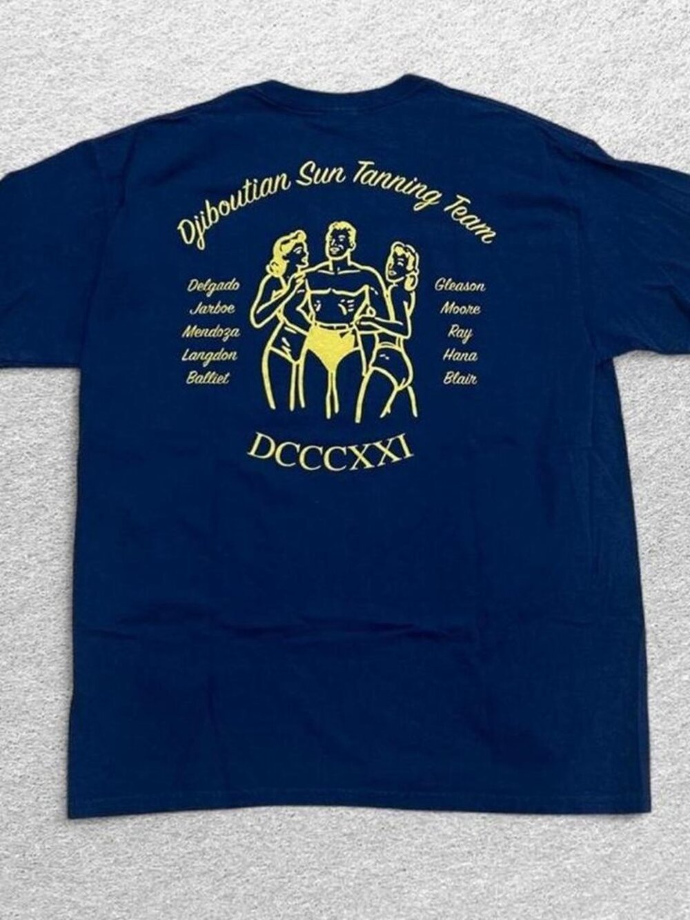 US Navy EOD Mobile Unit Eight Men’s T-Shirt L Military Graphic Tee Y2K